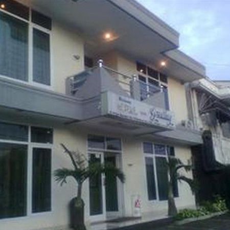 Hotel Gemilang バンドゥン エクステリア 写真
