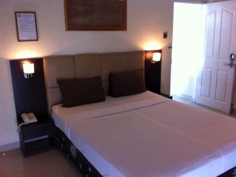 Hotel Gemilang バンドゥン エクステリア 写真